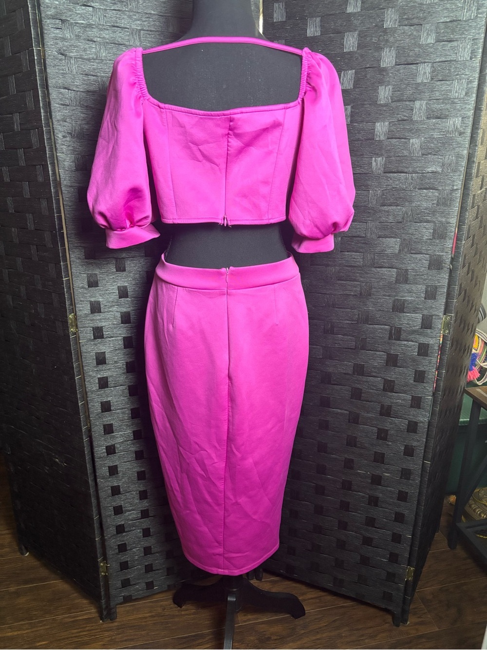 VENUS Fuchsia Puff-Sleeve Midi Skirt Set Large NWOT - Picture 10 of 12